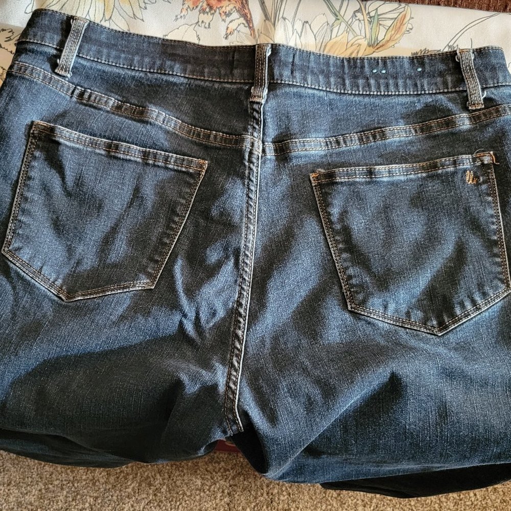 Lularoe Women's Jeans Size 34 x 31 length Blue Stretchy Waist Simply Comfortable